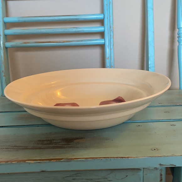 Hartstone Pottery Extra Large Serving Bowl Tulip Collection in New Condition - Picture 3 of 8